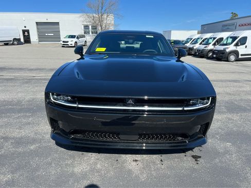 New 2025 Dodge Charger Daytona Scat Pack w/ Track Pack image 2