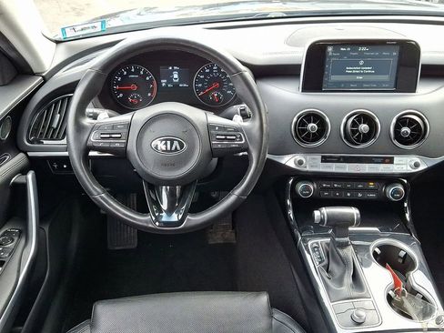 Used 2018 Kia Stinger image 10