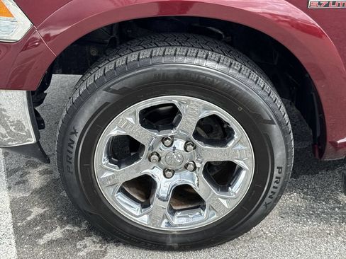 Used 2018 RAM 1500 Laramie w/ Convenience Group AWD/4WD image 2