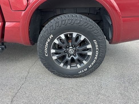 Used 2019 Nissan Titan PRO-4X AWD/4WD image 5