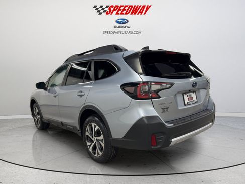 Used 2021 Subaru Outback Limited image 7