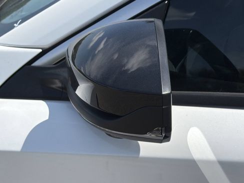 New 2026 Nissan Sentra SR w/ SR Premium Package FWD image 30