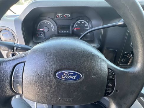 Used 2013 Ford E-150 and Econoline 150 RWD image 9