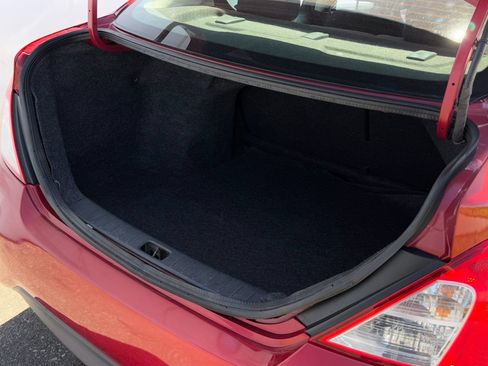Used 2015 Nissan Versa SV FWD image 19