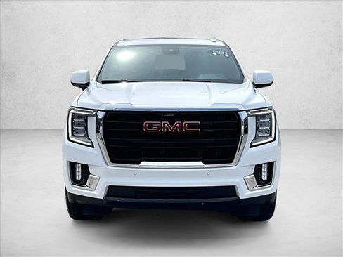 Used 2024 GMC Yukon SLE w/ Gmc Pro Safety Plus Package RWD image 3