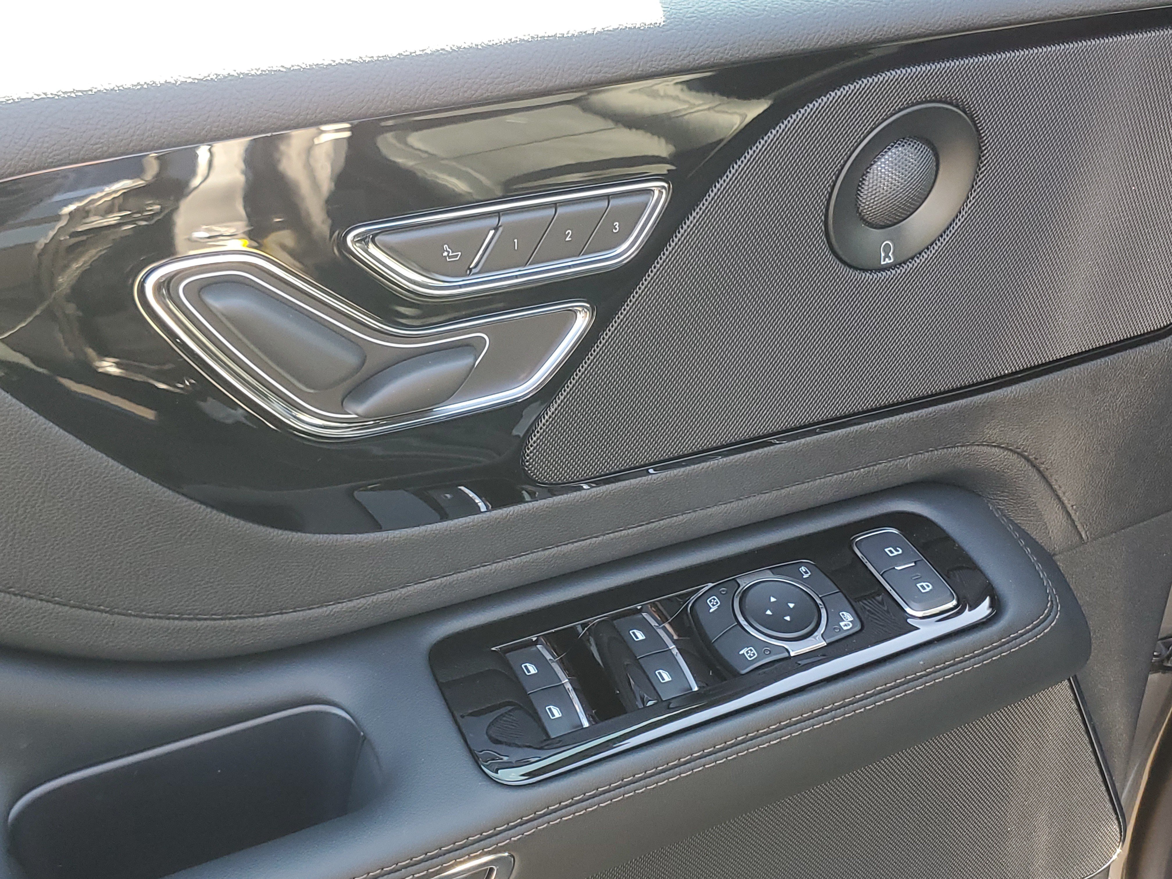 New 2027 Lincoln Aviator Reserve AWD/4WD image 9