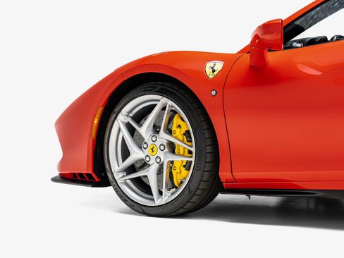 Used 2022 Ferrari F8 Tributo RWD image 18