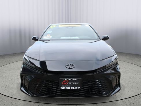 Used 2025 Toyota Camry XSE FWD image 3