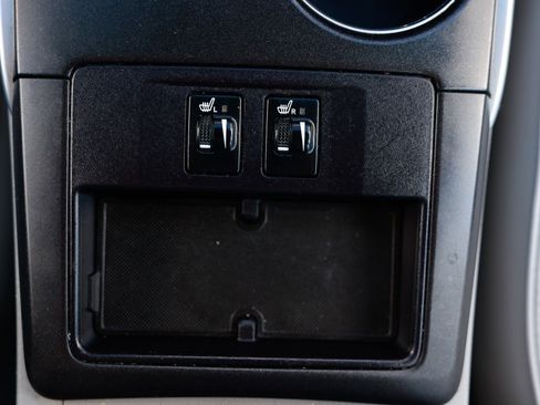 Used 2017 Toyota Camry XLE w/ Moonroof Package image 43