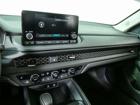 Used 2025 Honda Accord SE image 12