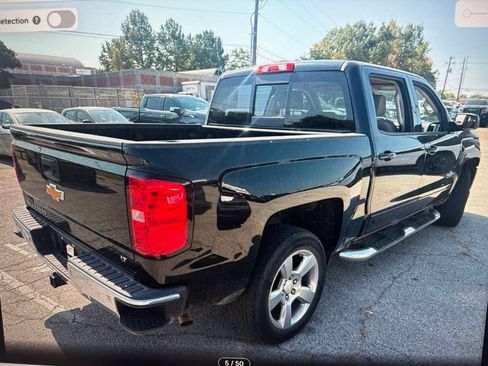 Used 2018 Chevrolet Silverado 1500 LT w/ Texas Edition RWD image 2