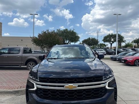Used 2024 Chevrolet Tahoe LS w/ Driver Alert Package RWD image 3