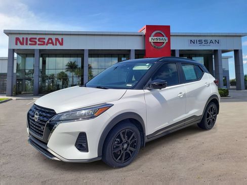 Used 2023 Nissan Kicks SR FWD image 4