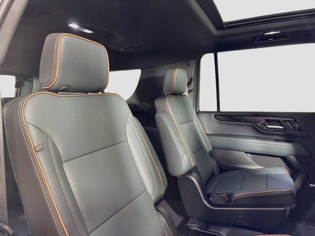 New 2026 GMC Yukon XL AT4 w/ AT4 Premium Package AWD/4WD image 29