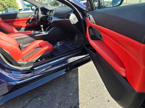 Used 2022 BMW M4 Coupe w/ M Carbon Exterior Package image 11