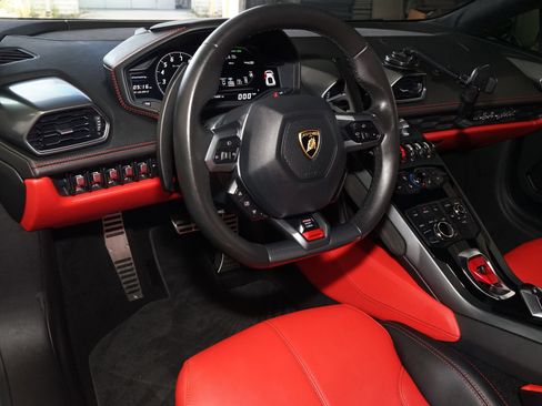 Used 2015 Lamborghini Huracan LP 610-4 AWD/4WD image 10