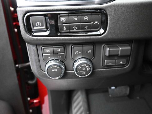 New 2026 GMC Yukon XL Denali w/ Denali Reserve Package AWD/4WD image 11