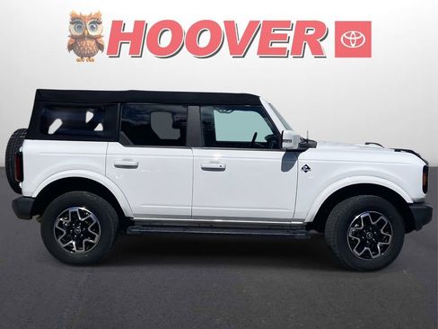 Used 2024 Ford Bronco Outer Banks image 2