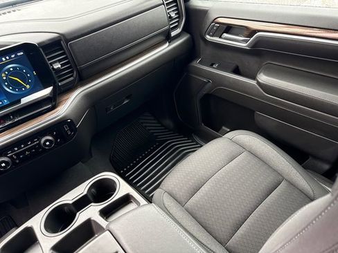 Used 2022 Chevrolet Silverado 1500 LT image 20