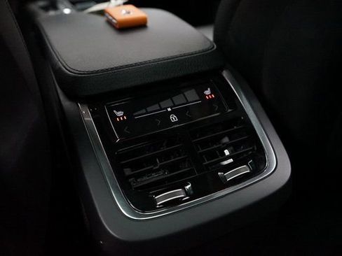 Used 2022 Volvo XC90 T6 Momentum image 15