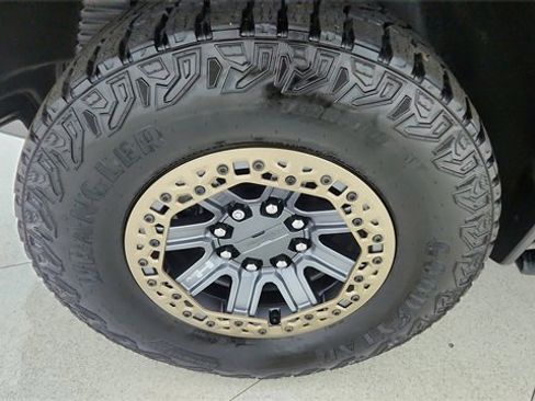 Used 2024 GMC Hummer EV 3X w/ Extreme Off-Road Package image 57