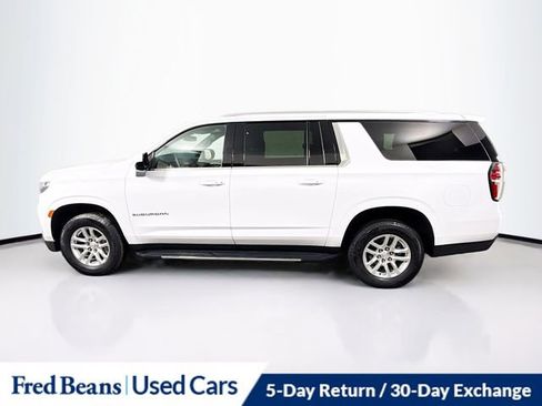 Used 2024 Chevrolet Suburban LT image 4