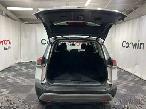 Used 2023 Nissan Rogue SV image 14