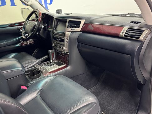 Used 2015 Lexus LX 570 4WD image 13