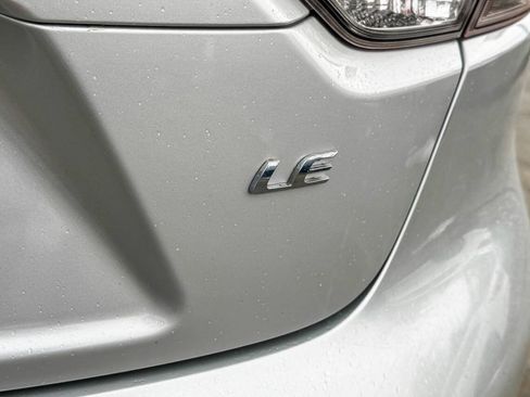 Used 2020 Toyota Corolla LE image 11