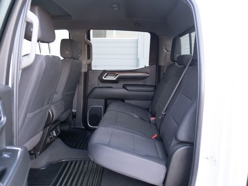 Used 2024 GMC Sierra 1500 SLE w/ Preferred Package image 15