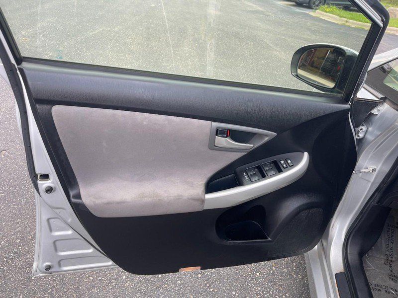Used 2014 Toyota Prius Three w/ Solar Roof Package FWD image 15