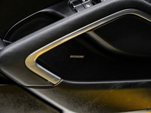 Used 2018 Porsche 911 Turbo S image 85