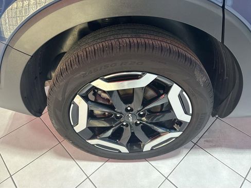 Used 2025 Kia Telluride S image 36