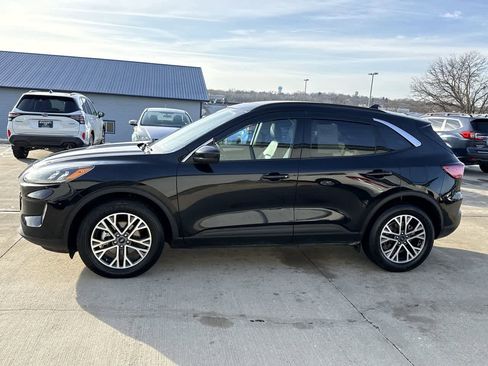 Used 2020 Ford Escape SEL image 3