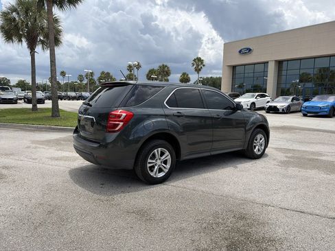 Used 2017 Chevrolet Equinox LS FWD image 3