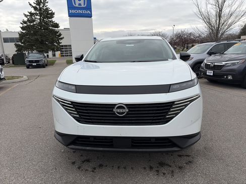 Used 2025 Nissan Murano SL image 2