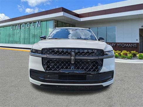 New 2025 Lincoln Navigator Reserve w/ Jet Appearance Package image 9