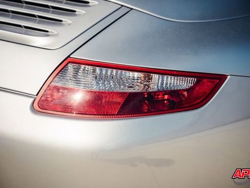 Used 2006 Porsche 911 Carrera RWD image 48