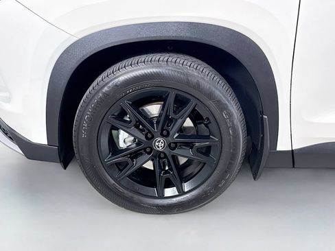 Certified 2024 Toyota Grand Highlander AWD Hybrid image 35