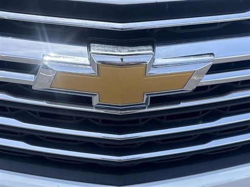 Used 2023 Chevrolet Traverse LT FWD image 29