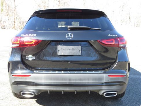 Used 2021 Mercedes-Benz GLA 250 4MATIC image 6