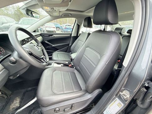 Used 2021 Volkswagen Passat 2.0T SE image 13