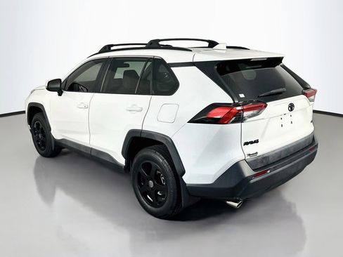 Used 2020 Toyota RAV4 LE w/ All Weather Liner Package FWD image 5