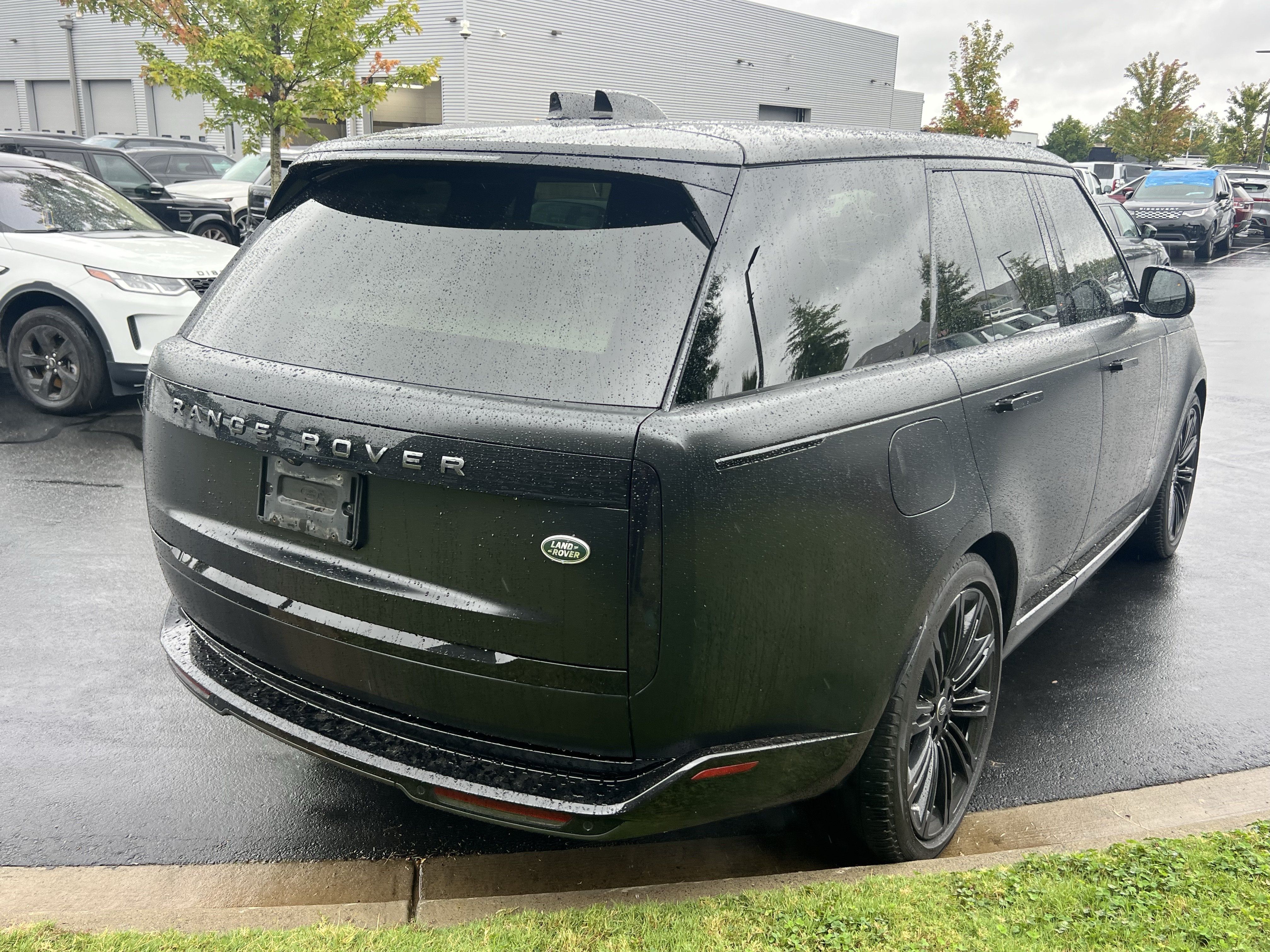 Certified 2023 Land Rover Range Rover First Edition AWD/4WD image 7
