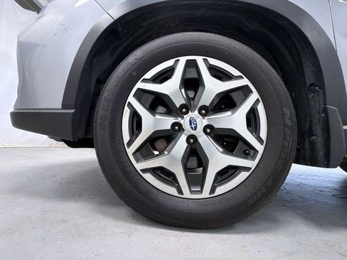 Used 2020 Subaru Forester Premium AWD/4WD image 14