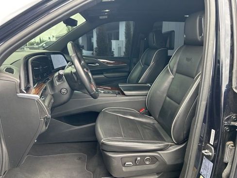 Used 2021 Cadillac Escalade ESV Premium Luxury w/ Driver Assist Tech Package AWD/4WD image 20