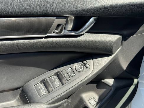 Used 2019 Honda Accord Sport image 21