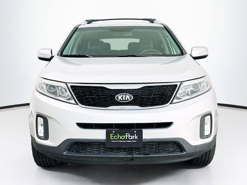 Used 2014 Kia Sorento LX w/ Touring Package (LX) image 2