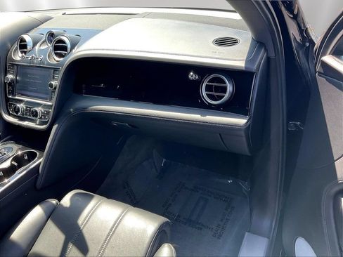 Used 2019 Bentley Bentayga AWD/4WD image 24