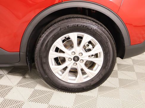 Used 2025 Ford Escape Active w/ Cold Weather Package FWD image 18
